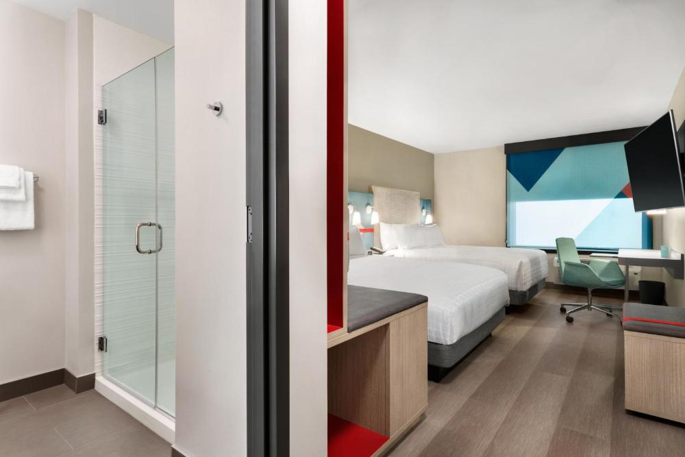 Standard Queen Room with Two Queen Beds interior